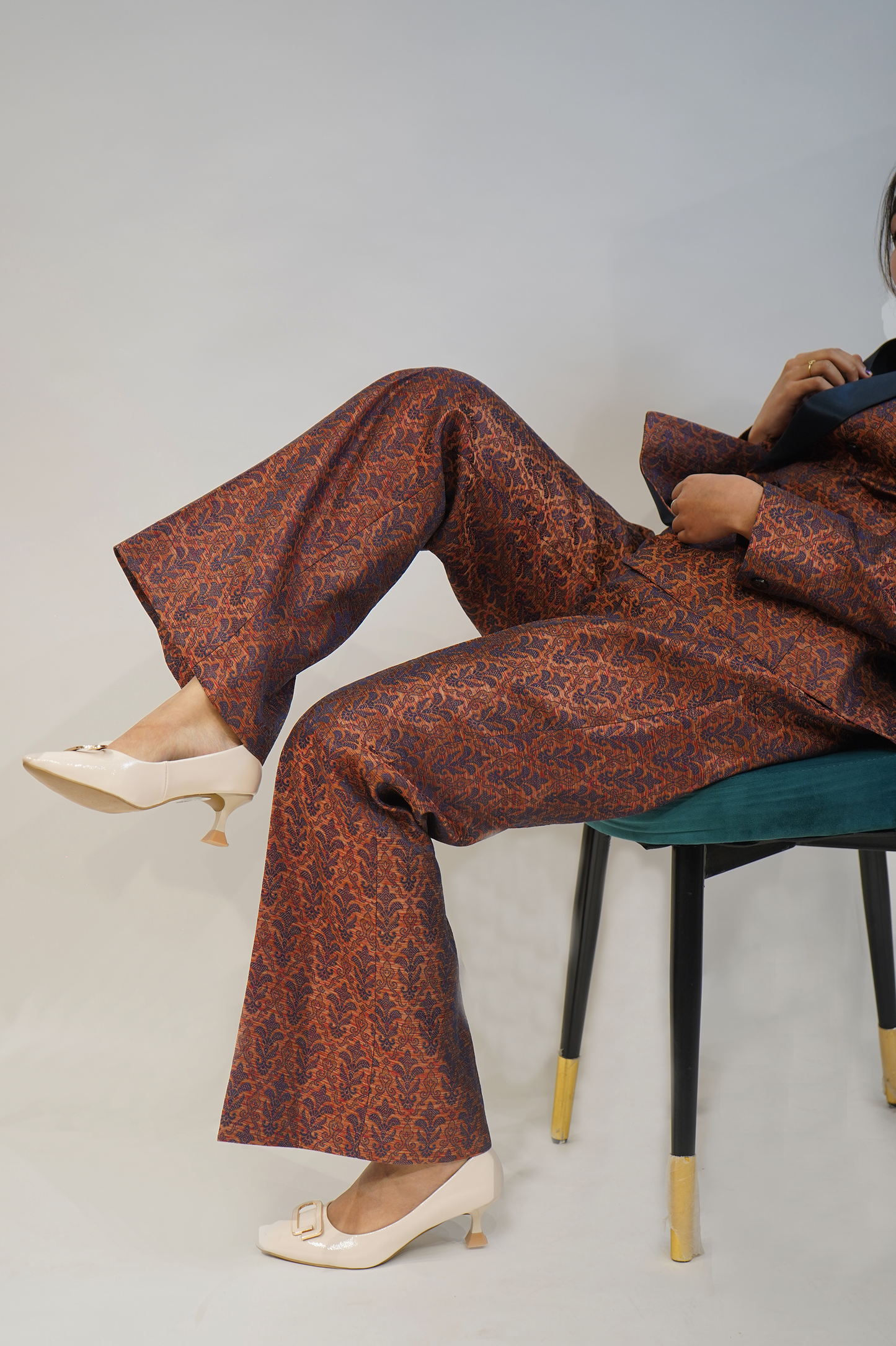 Rustic brown Jacquard 2 piece double breasted with contrast lapel blazer trouser set.